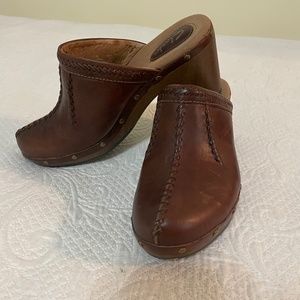 Gorgeous Clark’s Clogs/Mules NWOT